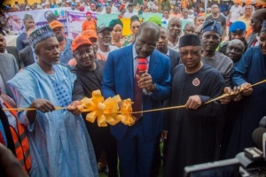 Governor Obaseki (Edo State Governor, middle), Dr Osagie Ehanire (Minister of Health, right) and other dignitaries at Edo State Health Insurance Scheme Launch